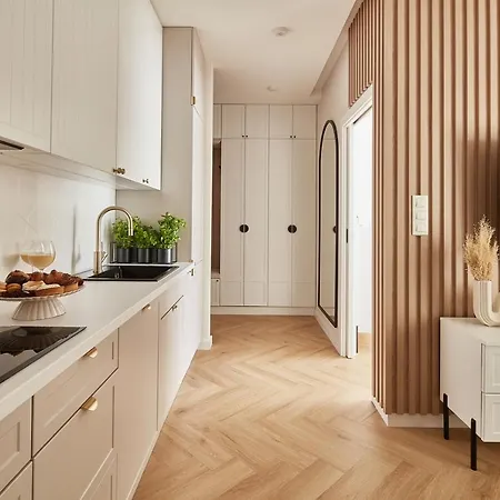 Zoli Stork - Hubnera 5 *