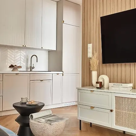 Zoli Stork - Hubnera 5 * 바르샤바