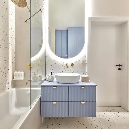 Zoli Stork - Hubnera 5 Varsavia