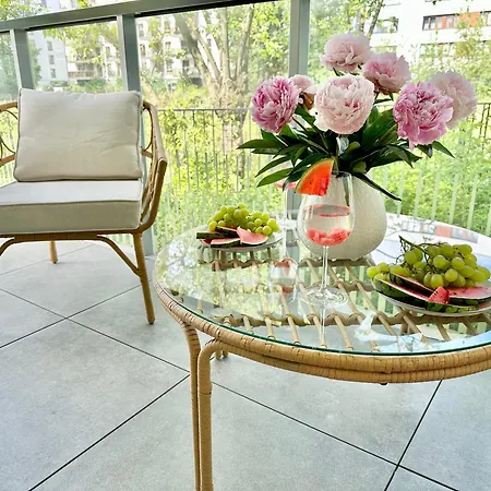 Zoli Stork - Hubnera 5 * Varsavia